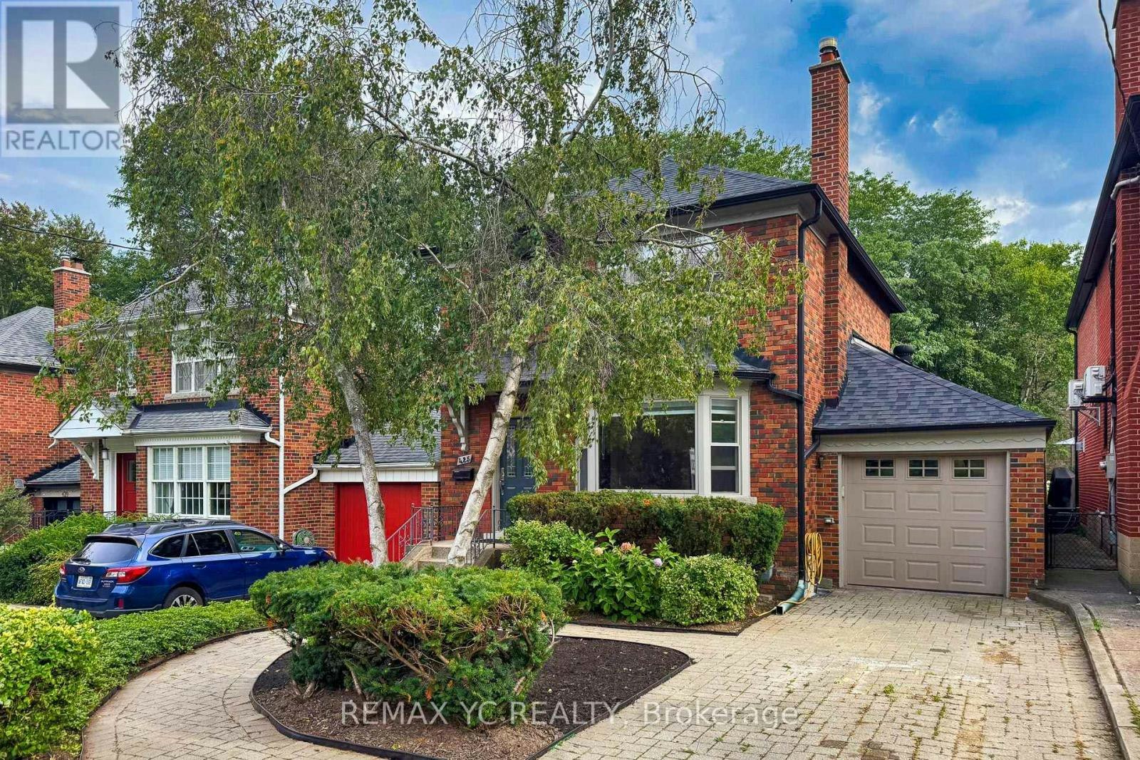 425 Broadway Avenue, Toronto, ON, M4G 2R3 - 2