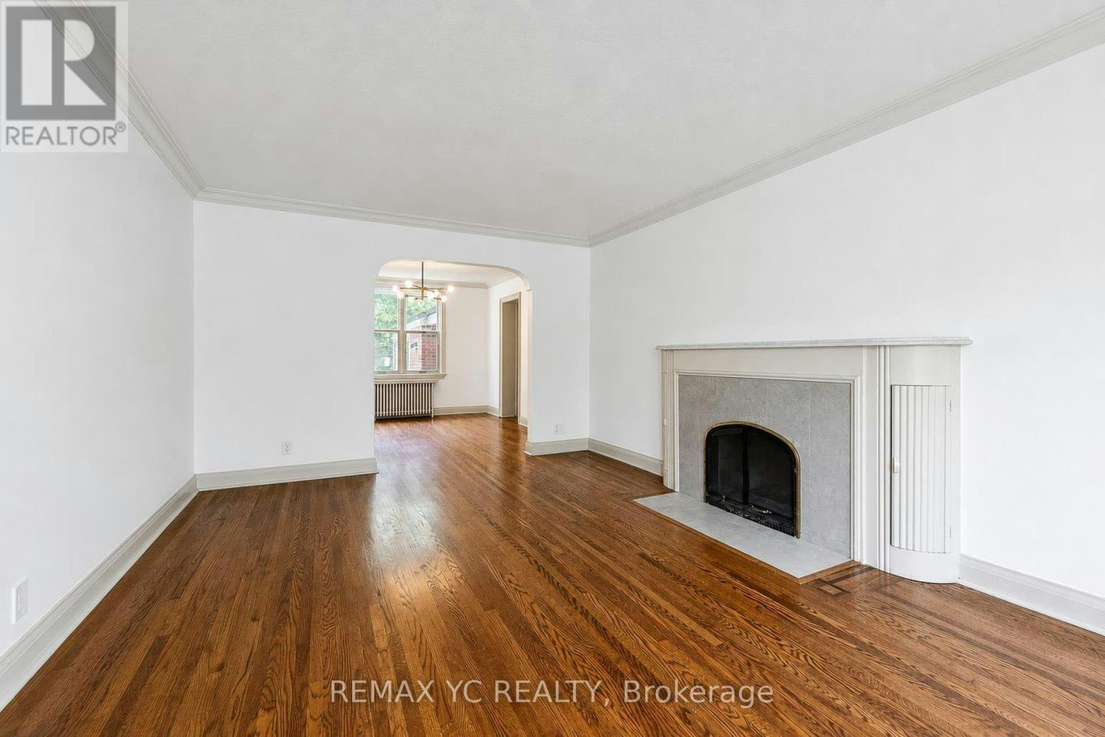 425 Broadway Avenue, Toronto, ON, M4G 2R3 - 4