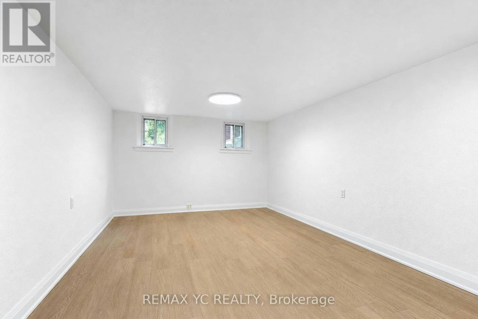 425 Broadway Avenue, Toronto, ON, M4G 2R3 - 27