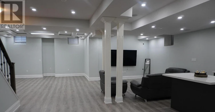 BSMT-12 Chesney Crescent, Vaughan, ON, L1H 4A7 - 11