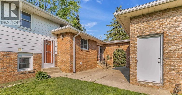 490 Kenwood, Lasalle, ON, N9G 2M1 - 36