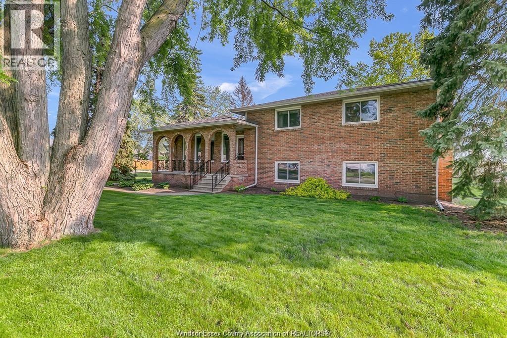 490 Kenwood, Lasalle, ON, N9G 2M1 - 2