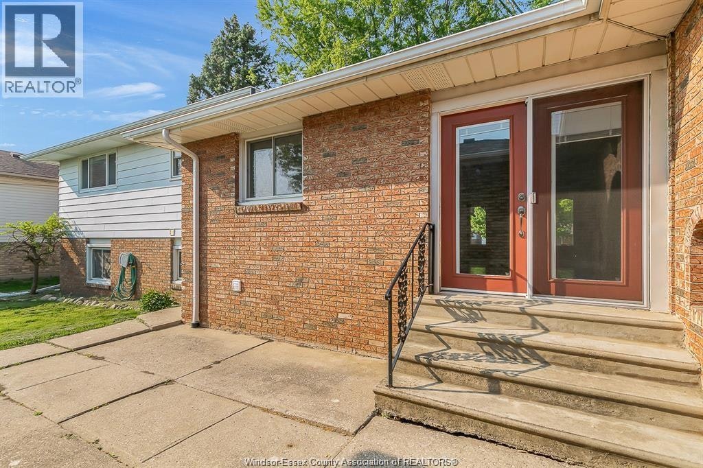 490 Kenwood, Lasalle, ON, N9G 2M1 - 37