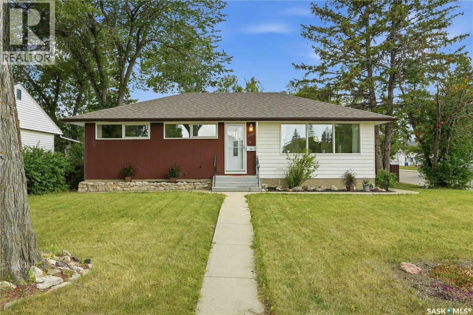 2302 Hanover Avenue, Saskatoon, SK, S7J 1E6