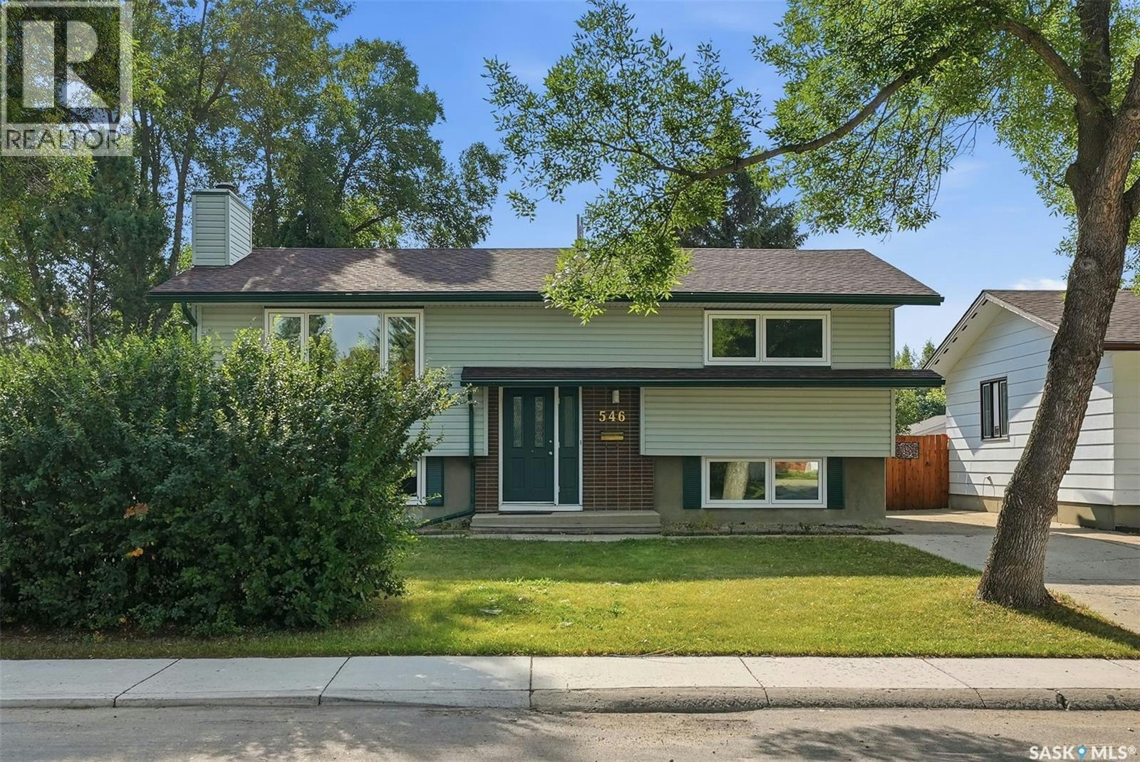 546 Guelph Crescent, Saskatoon, SK, S7H 4R4