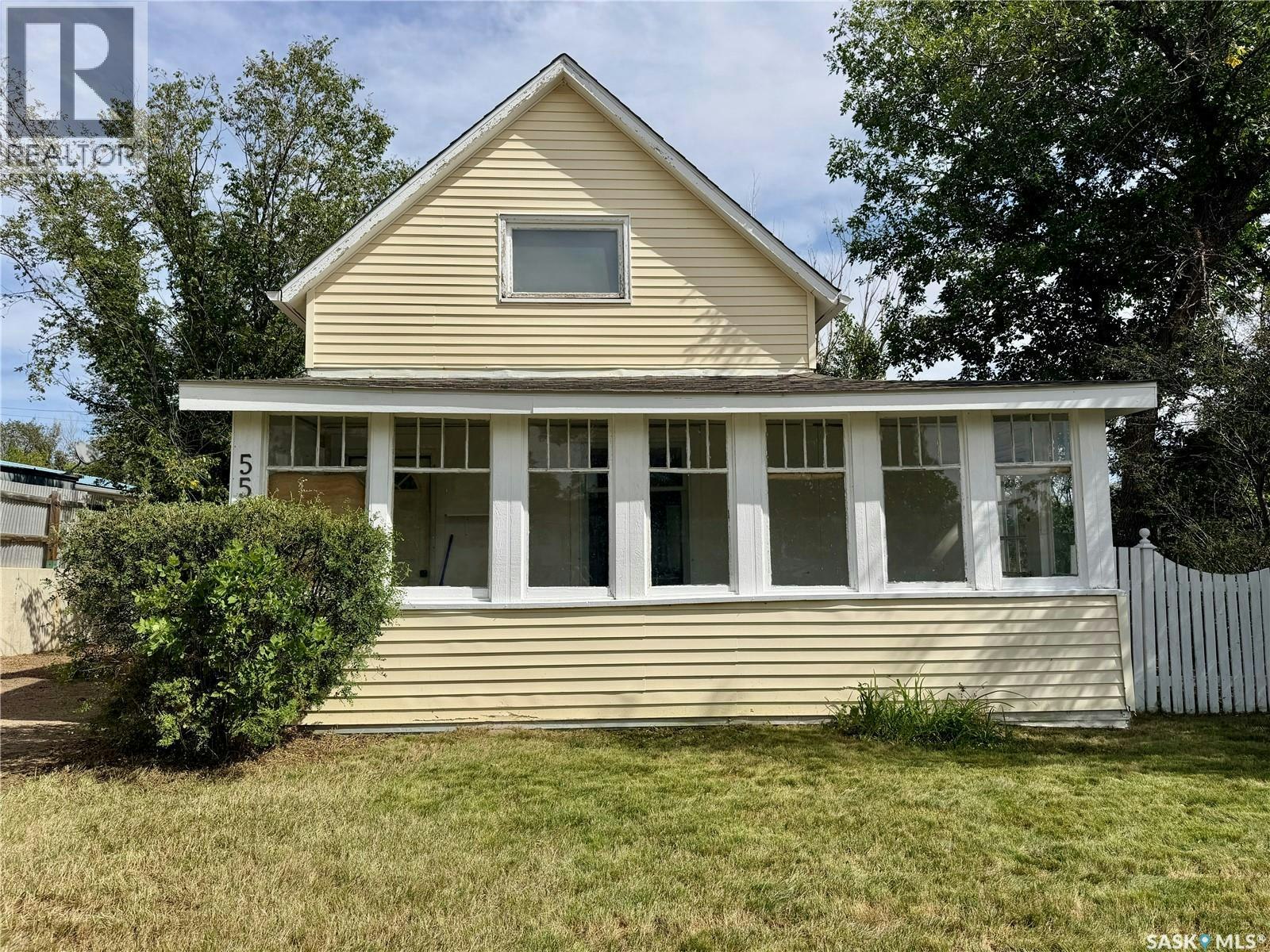 553 2nd Avenue NW, Swift Current, SK, S9H 0R1