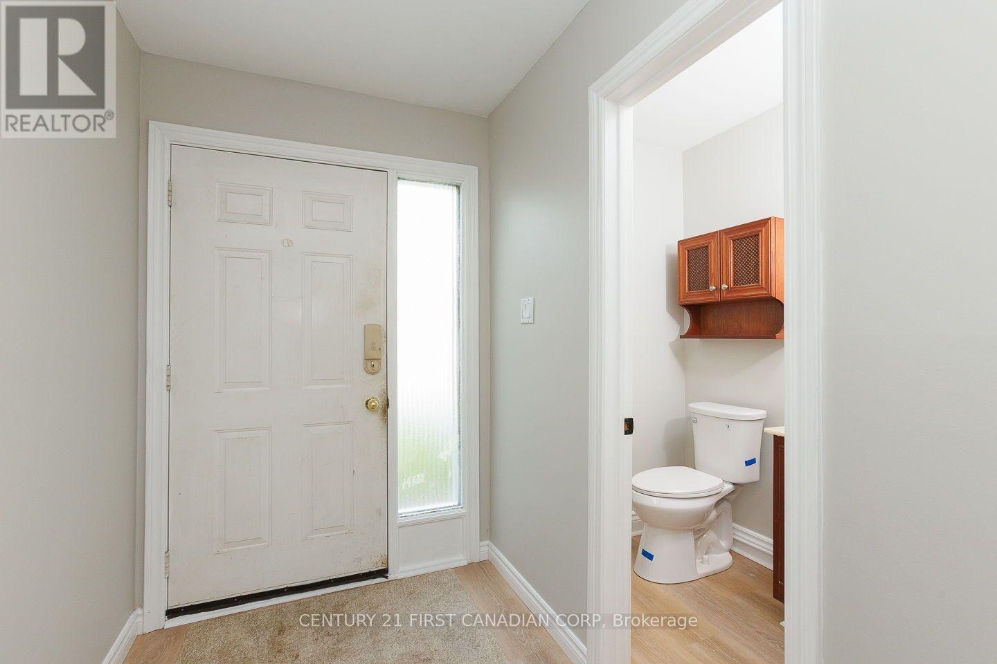 16-40 Fairfax Court, London, ON, N6G 3Y3 - 4