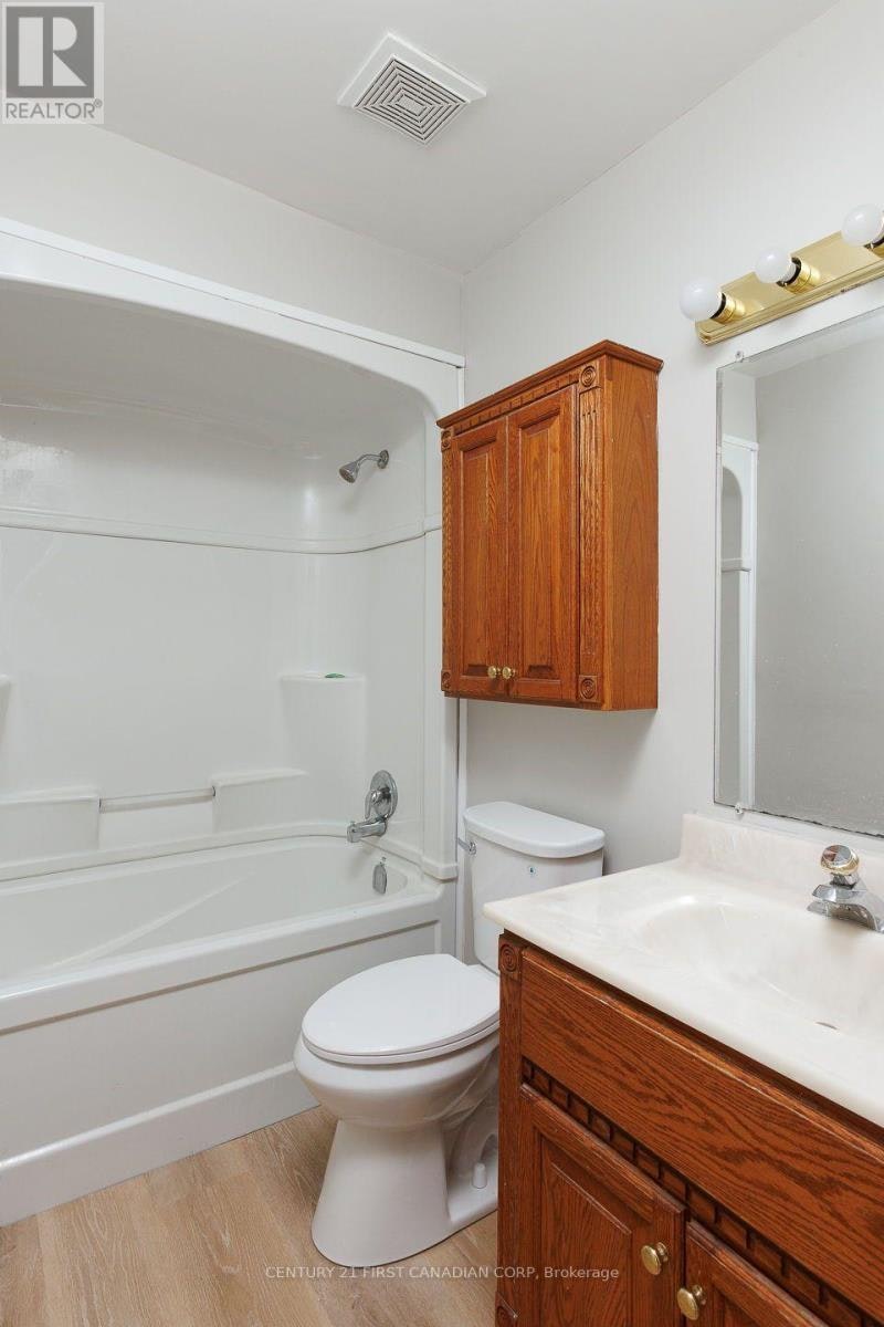 16-40 Fairfax Court, London, ON, N6G 3Y3 - 26