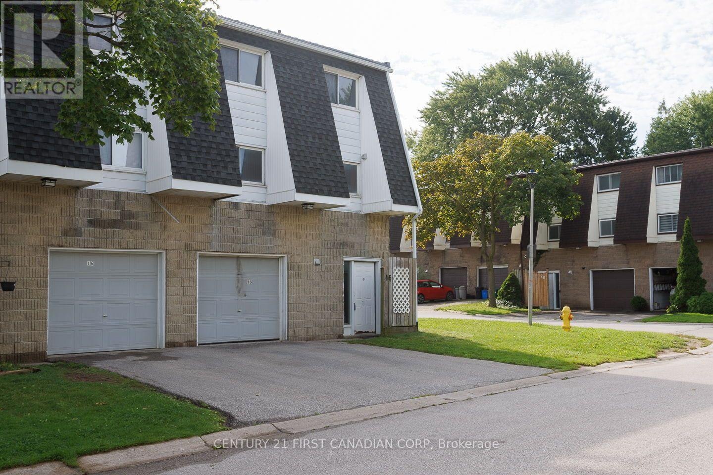16-40 Fairfax Court, London, ON, N6G 3Y3 - 2
