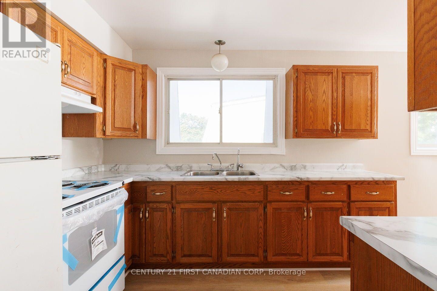 16-40 Fairfax Court, London, ON, N6G 3Y3 - 20