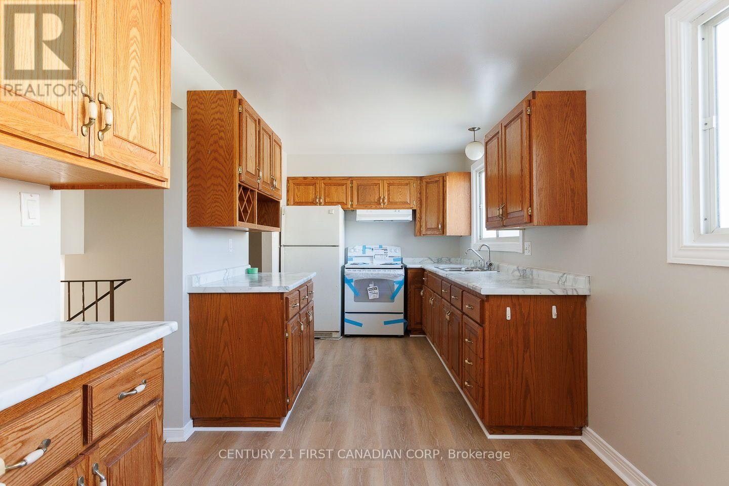 16-40 Fairfax Court, London, ON, N6G 3Y3 - 17