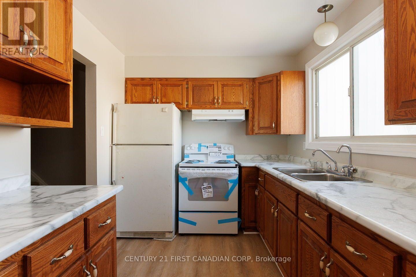 16-40 Fairfax Court, London, ON, N6G 3Y3 - 19