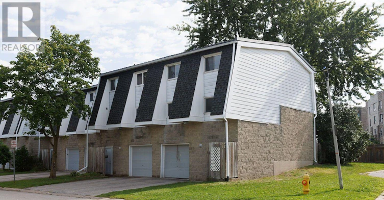 16-40 Fairfax Court, London, ON, N6G 3Y3