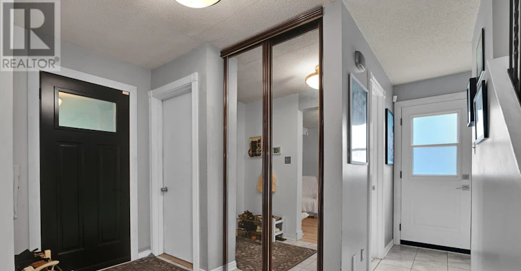 2153 East Acres Road, Ottawa, ON, K1J 9A6 - 4