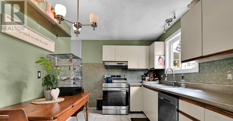 2153 East Acres Road, Ottawa, ON, K1J 9A6 - 11