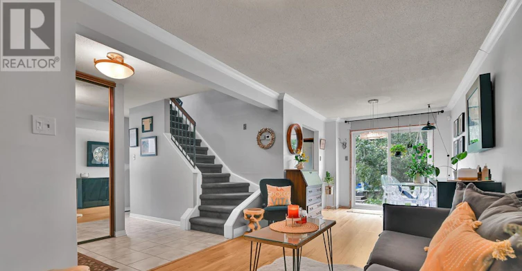 2153 East Acres Road, Ottawa, ON, K1J 9A6 - 6