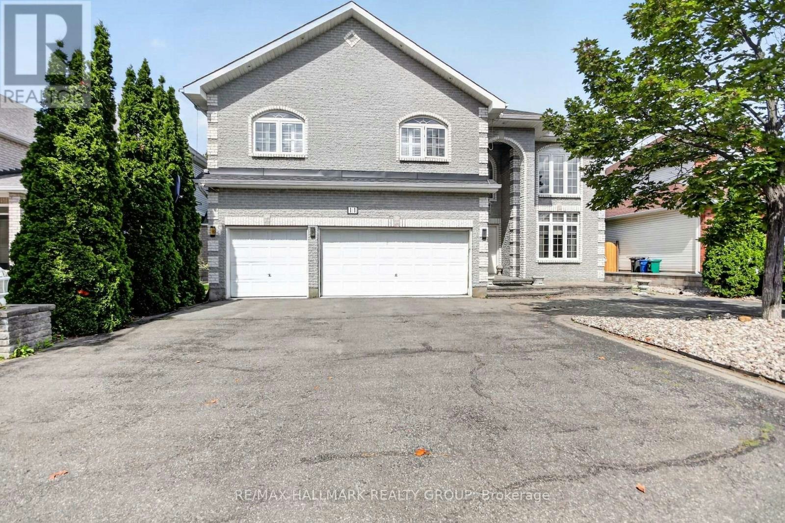 11 Taj Court, Ottawa, ON, K1G 5K6