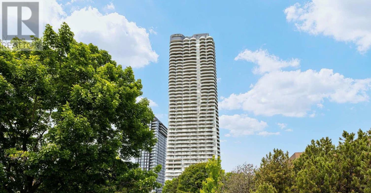 901-805 Carling Avenue, Ottawa, ON, K1S 5W9 - 3