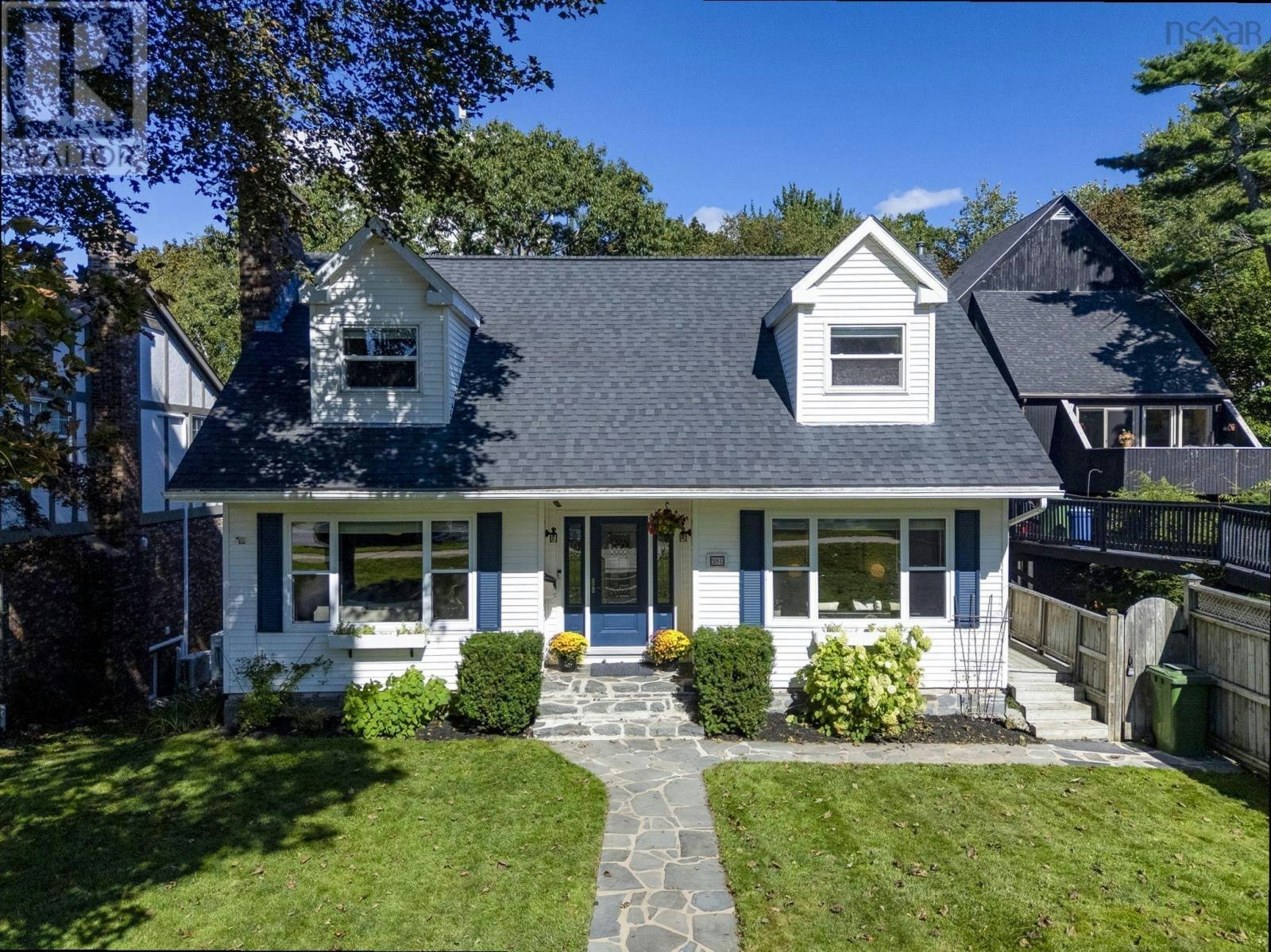 581 Young Avenue, Halifax, NS, B3H 2V6