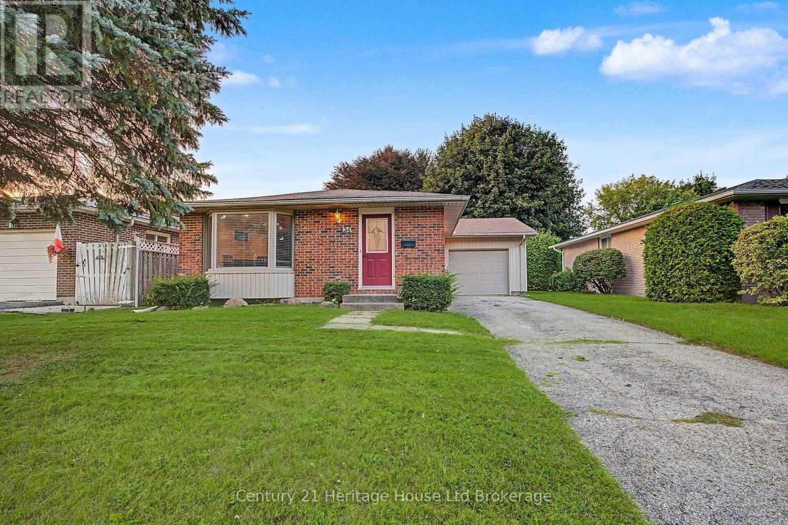 34 Centennial Avenue, Tillsonburg, ON, N4G 4R6