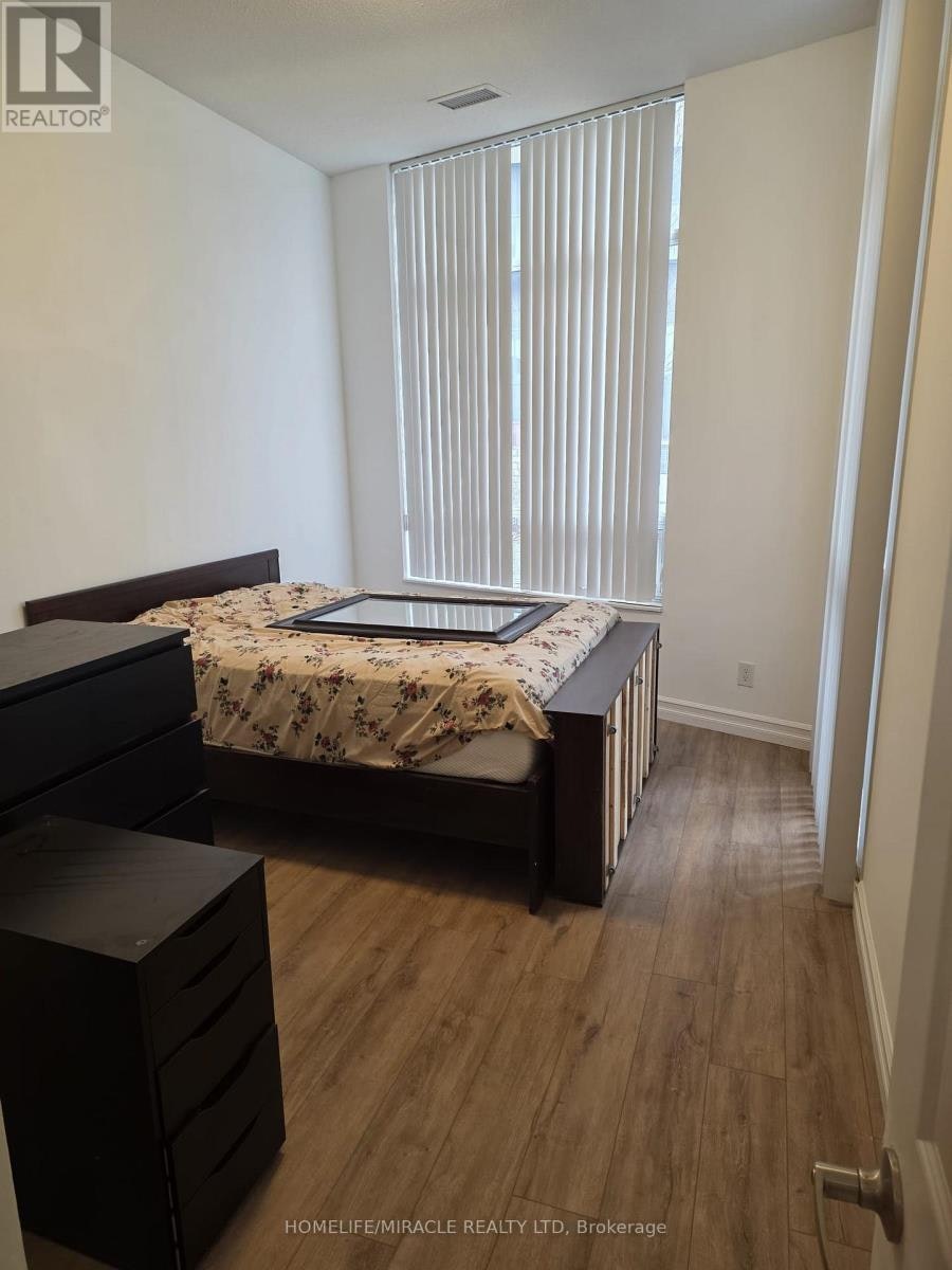 102-35 Hollywood Avenue, Toronto, ON, M2N 0A9 - 5