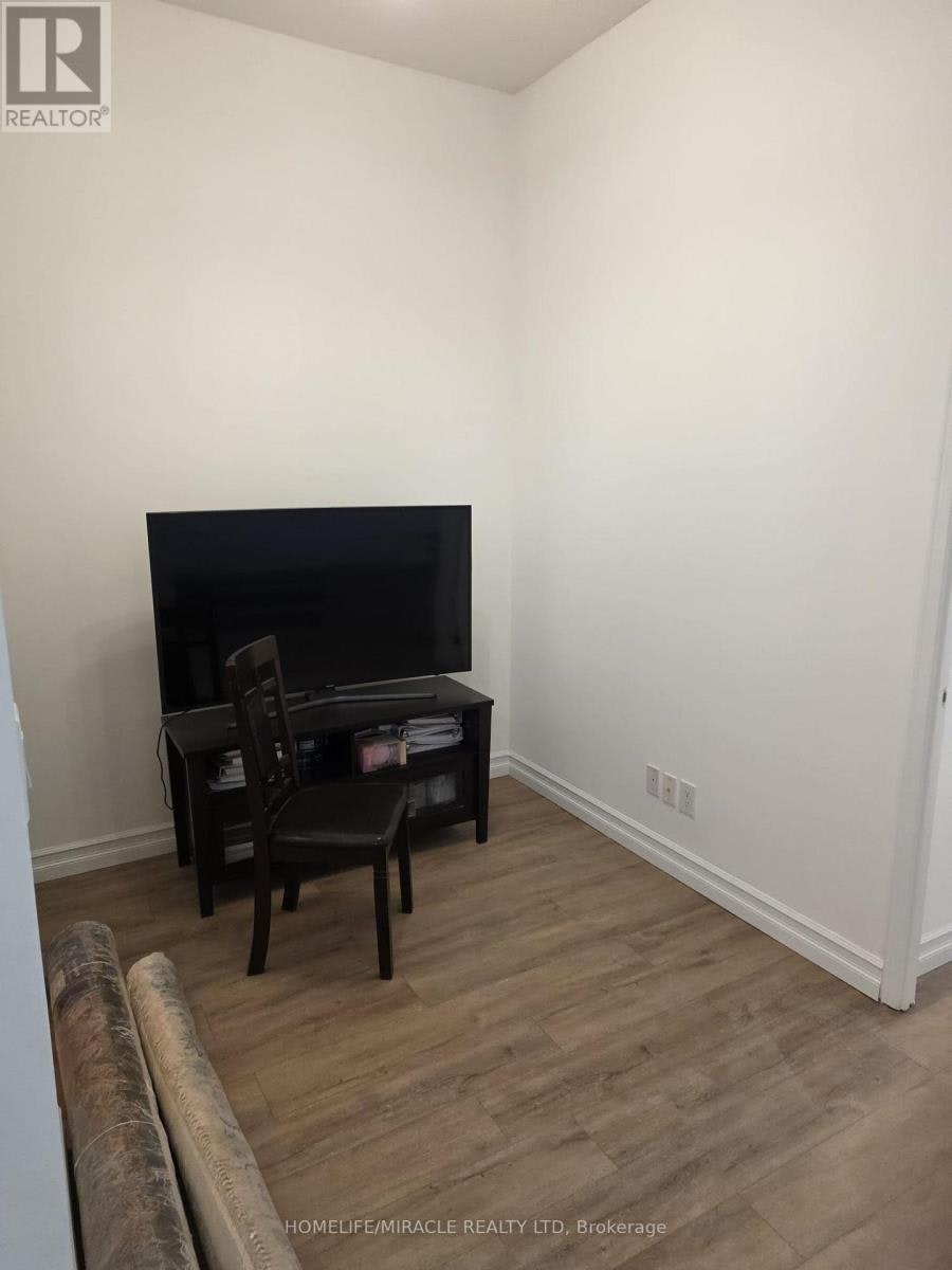 102-35 Hollywood Avenue, Toronto, ON, M2N 0A9 - 6