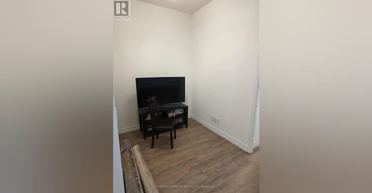 102-35 Hollywood Avenue, Toronto, ON, M2N 0A9 - 6