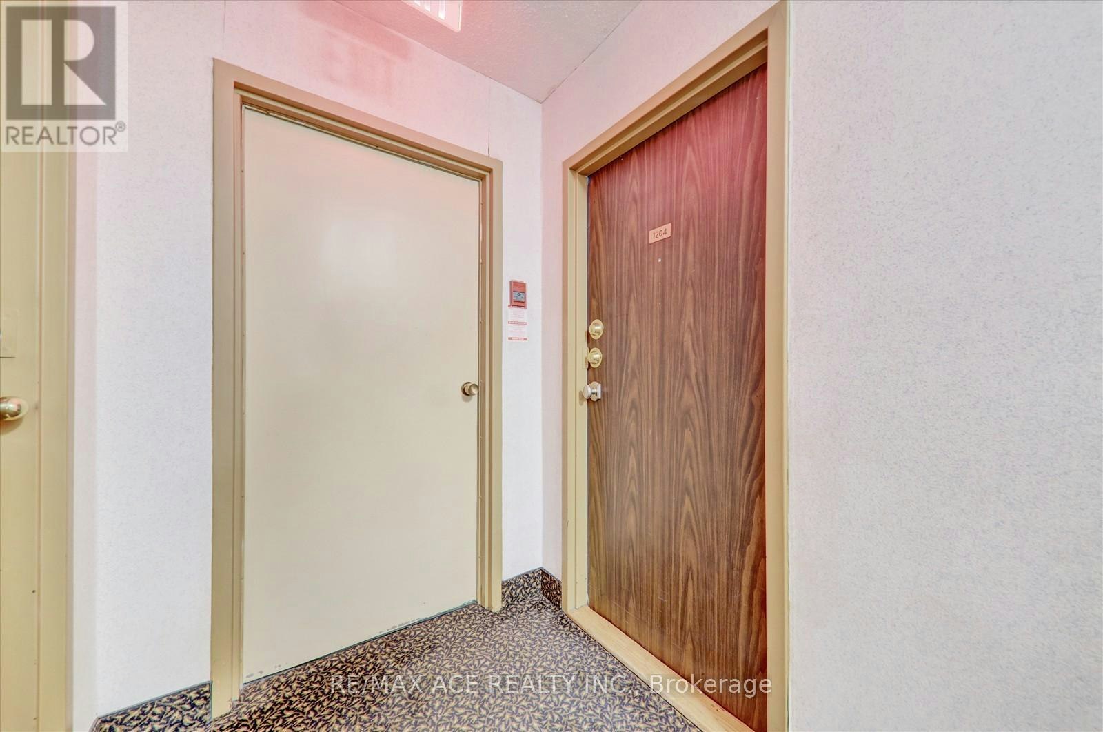 1204-1250 Bridletowne Circle, Toronto, ON, M1W 2V1 - 11
