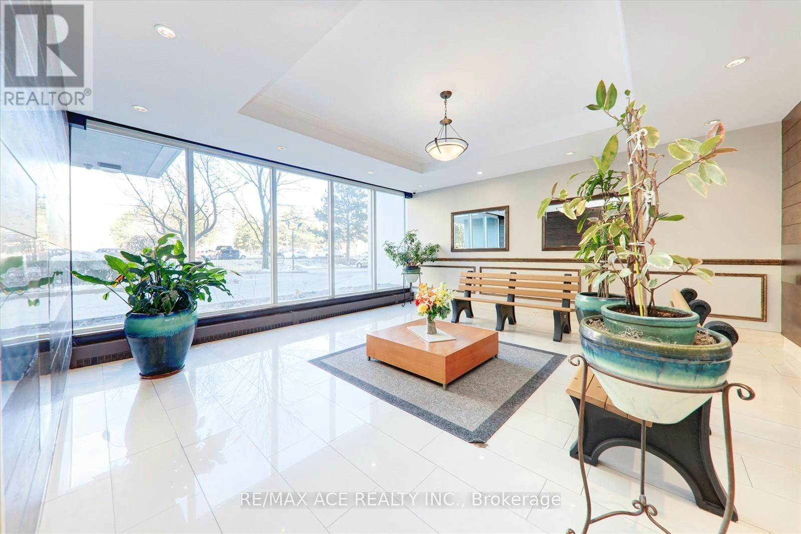 1204-1250 Bridletowne Circle, Toronto, ON, M1W 2V1 - 8