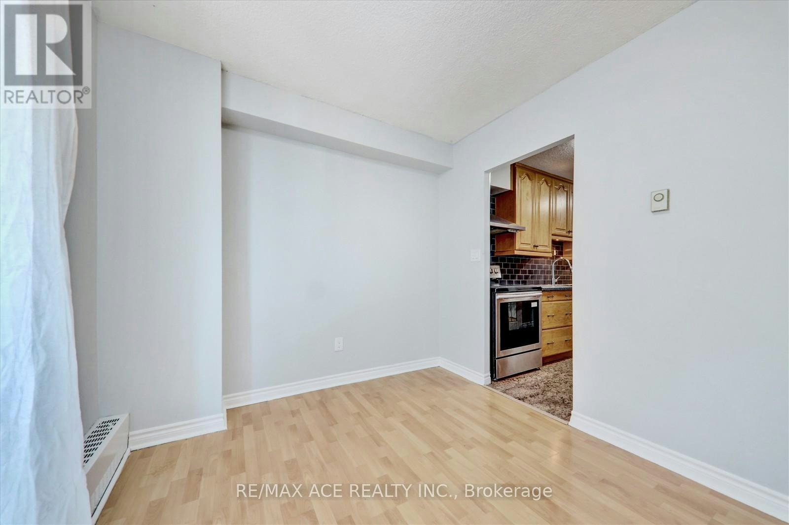 1204-1250 Bridletowne Circle, Toronto, ON, M1W 2V1 - 17