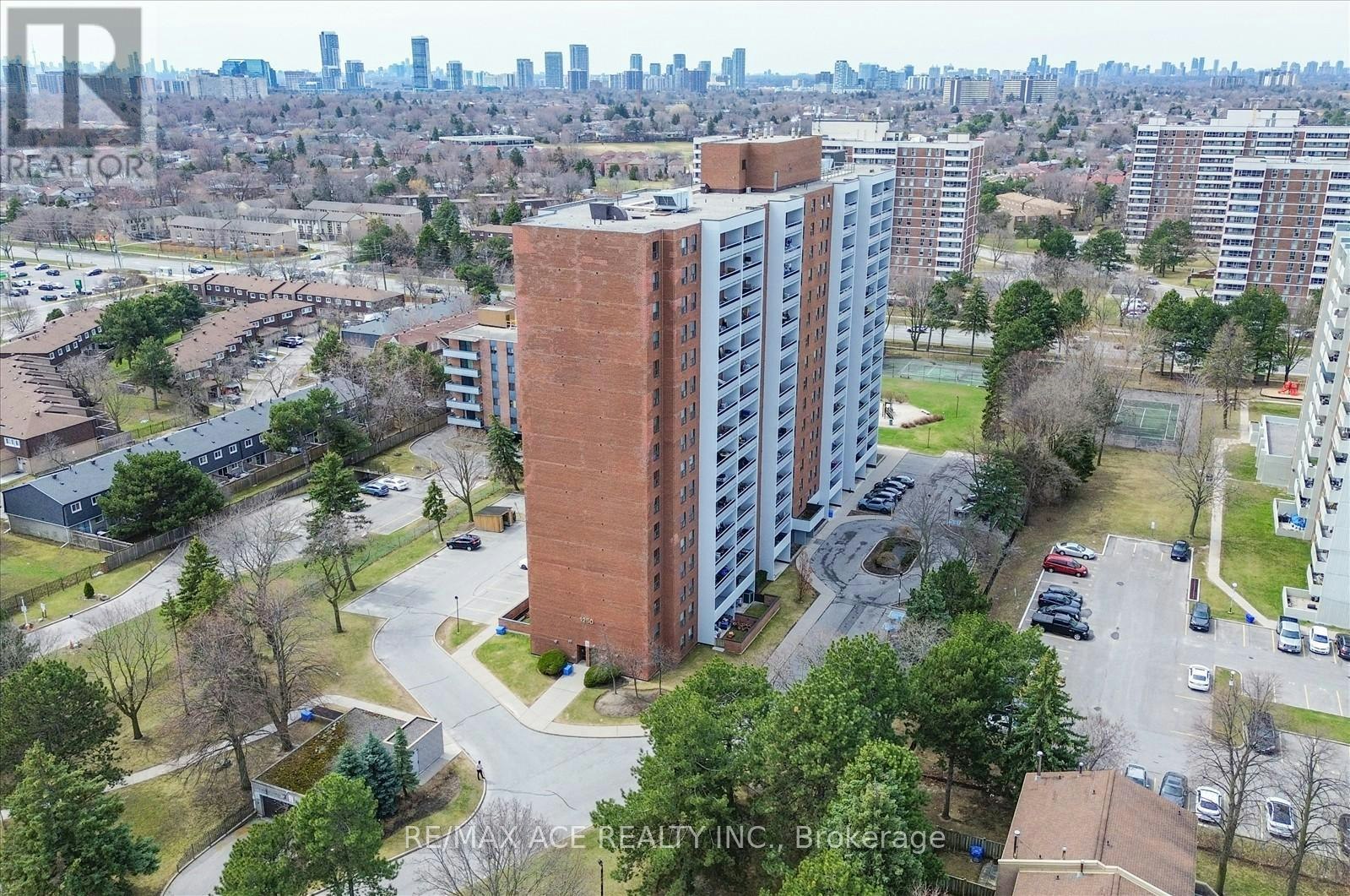 1204-1250 Bridletowne Circle, Toronto, ON, M1W 2V1 - 4