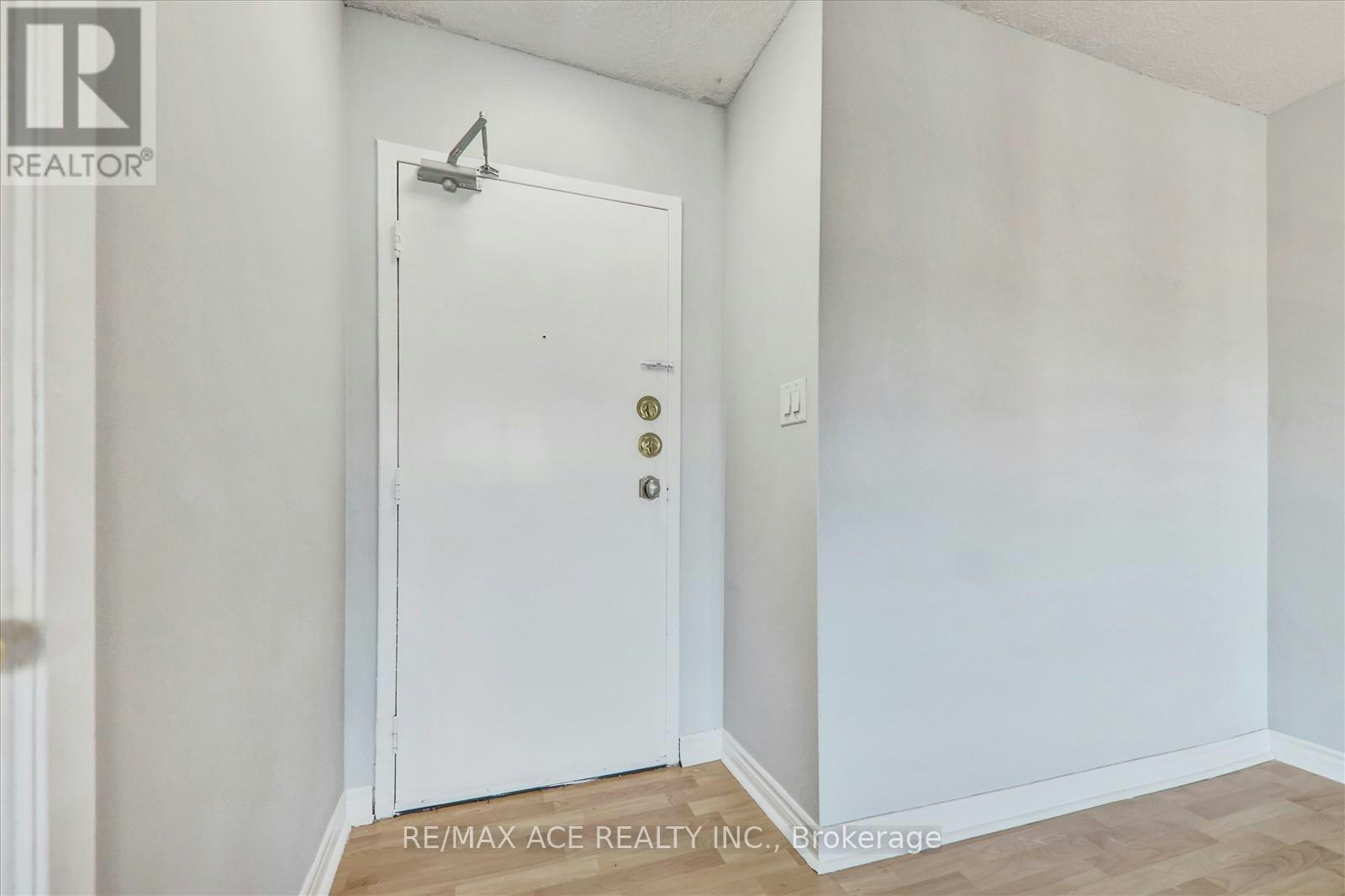1204-1250 Bridletowne Circle, Toronto, ON, M1W 2V1 - 12