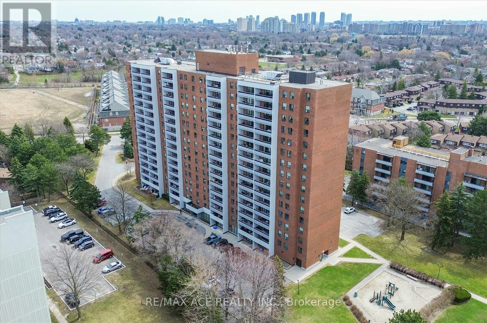 1204-1250 Bridletowne Circle, Toronto, ON, M1W 2V1 - 5