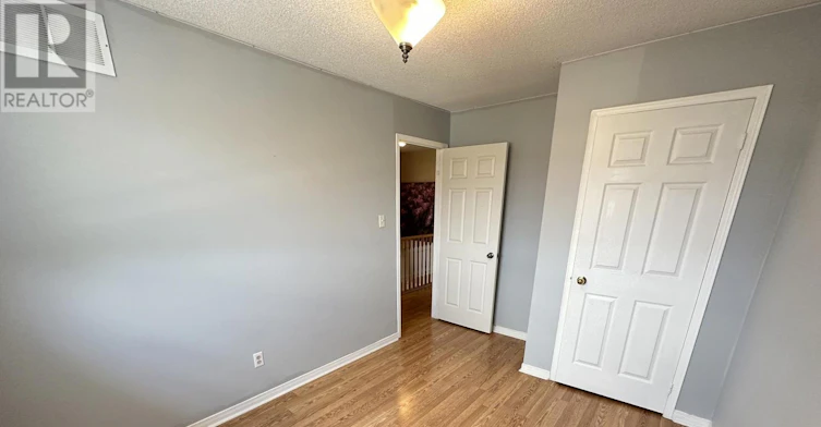 MAIN-53 Hattie Court, Georgina, ON, L4P 3Z8 - 13
