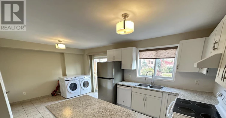 MAIN-53 Hattie Court, Georgina, ON, L4P 3Z8 - 3