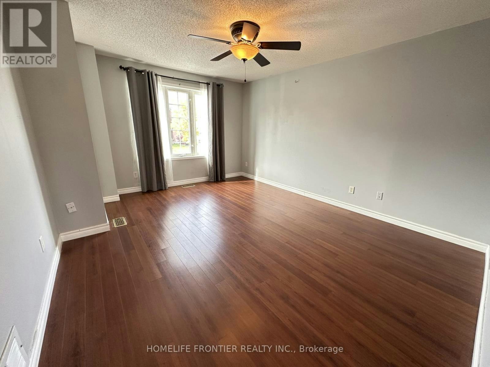 MAIN-53 Hattie Court, Georgina, ON, L4P 3Z8 - 4