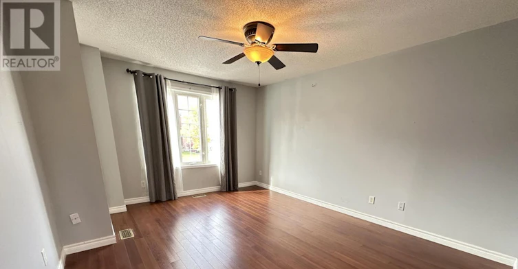 MAIN-53 Hattie Court, Georgina, ON, L4P 3Z8 - 4