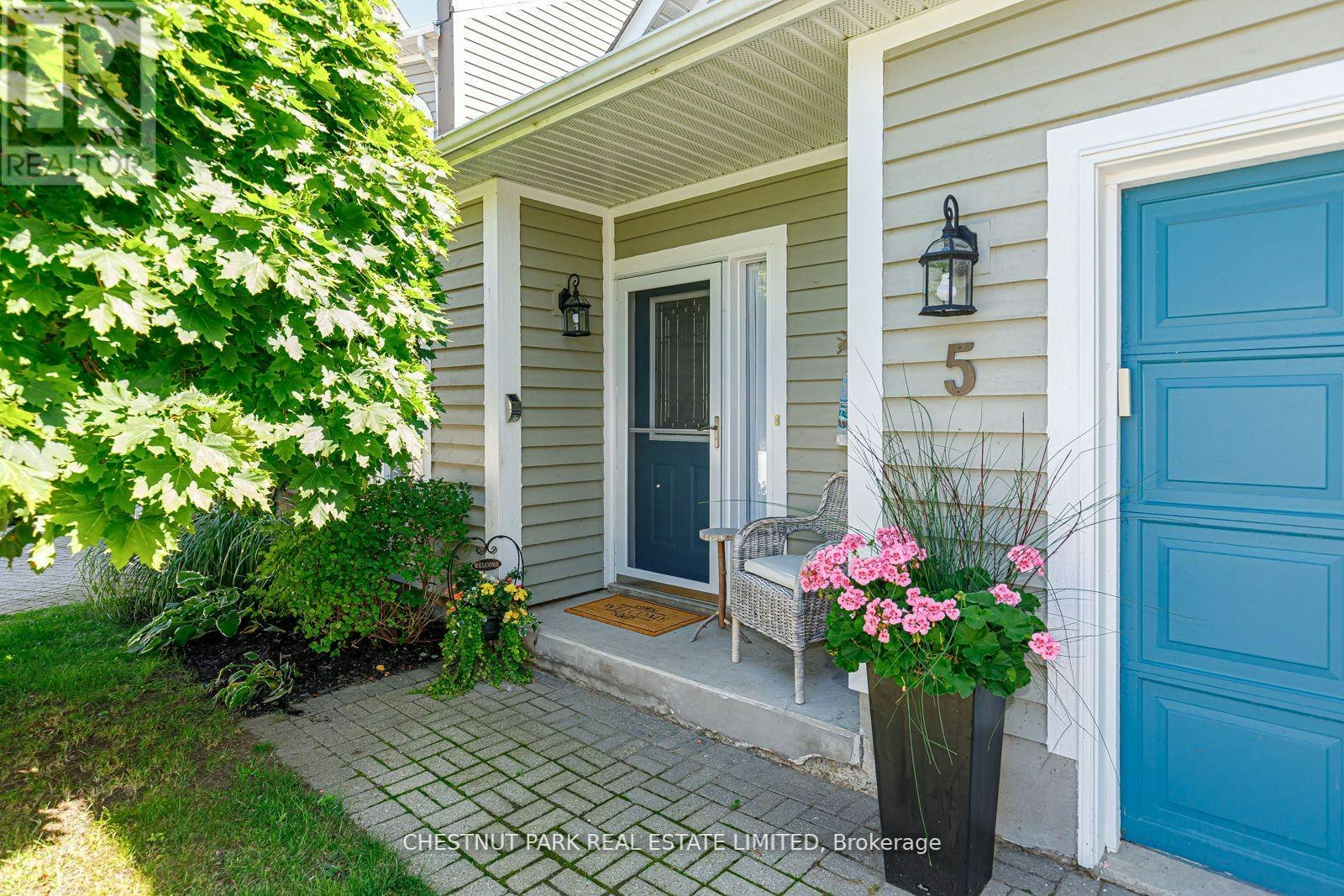 5 Cranberry Surf, Collingwood, ON, L9Y 5C4 - 2