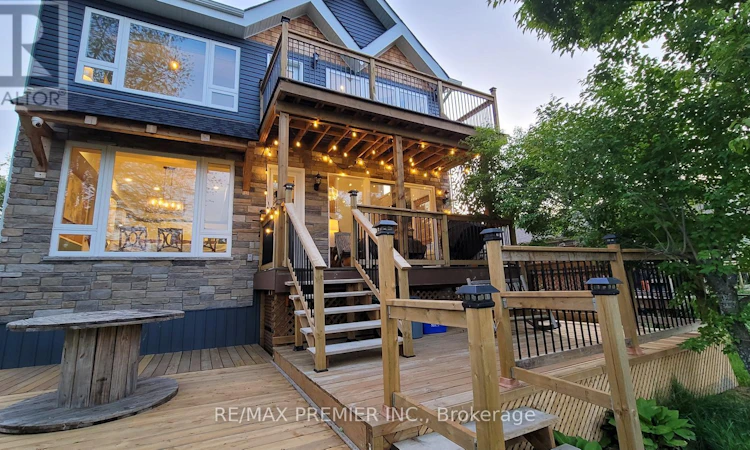 1651 Peninsula Pt Road