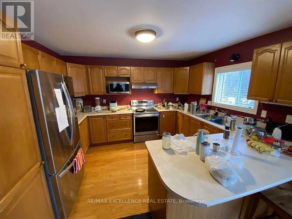 35 Mckenzie Crescent, Barrie, ON, L4N 0A9 - 4