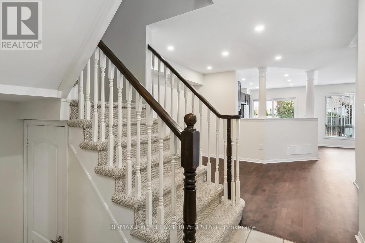 2406 Baintree Crescent, Oakville, ON, L6M 4X1 - 3
