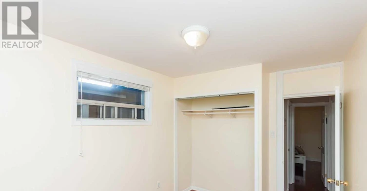 21 Belgravia Avenue, Toronto, ON, M6E 2M4 - 17