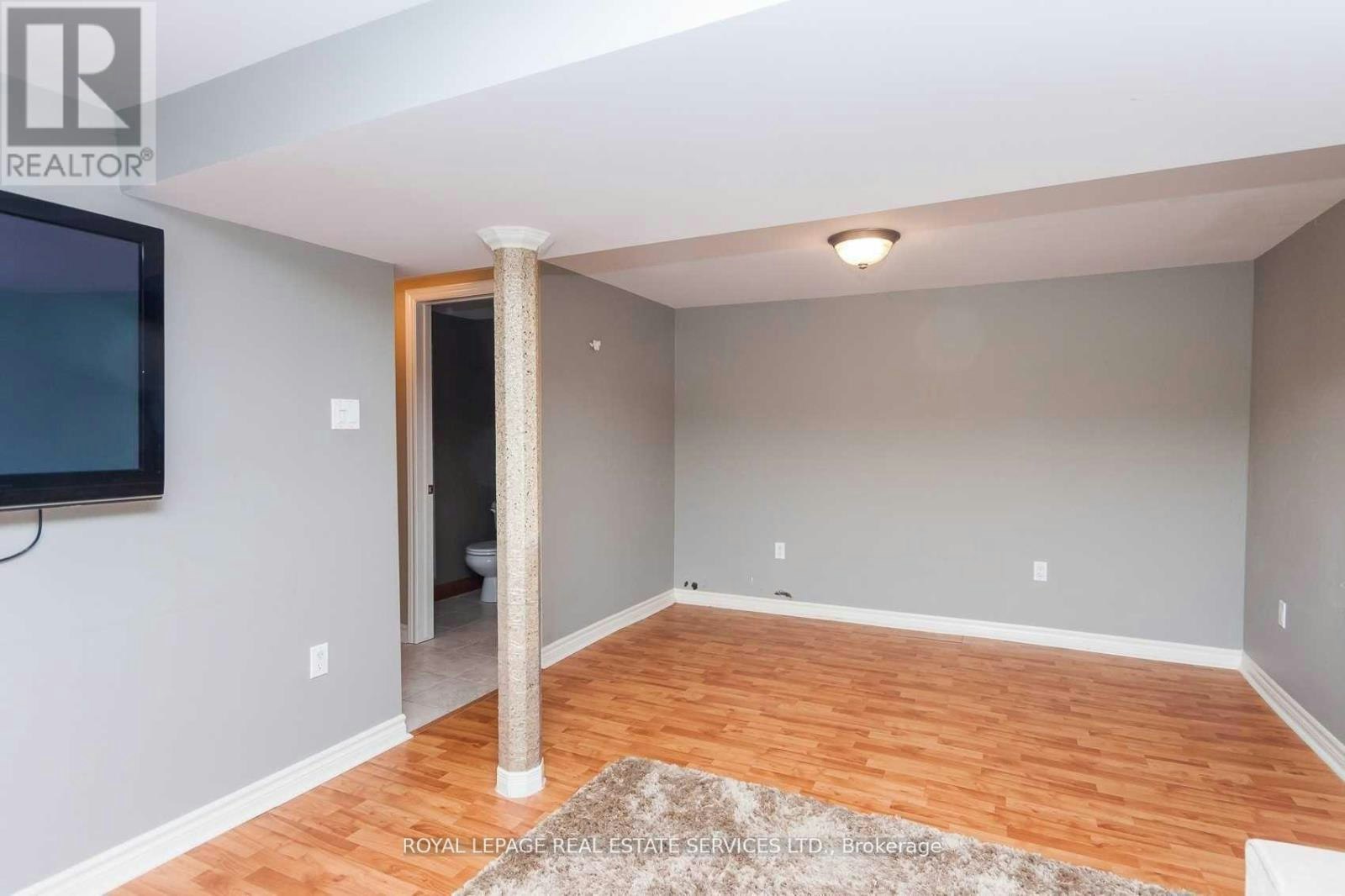 21 Belgravia Avenue, Toronto, ON, M6E 2M4 - 35