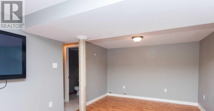 21 Belgravia Avenue, Toronto, ON, M6E 2M4 - 35