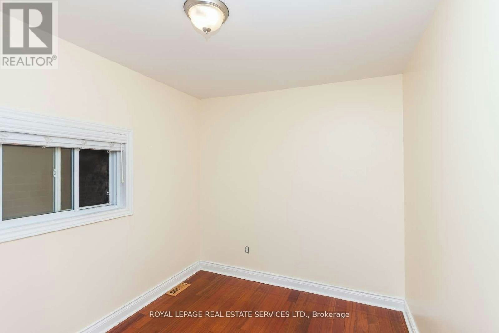21 Belgravia Avenue, Toronto, ON, M6E 2M4 - 20