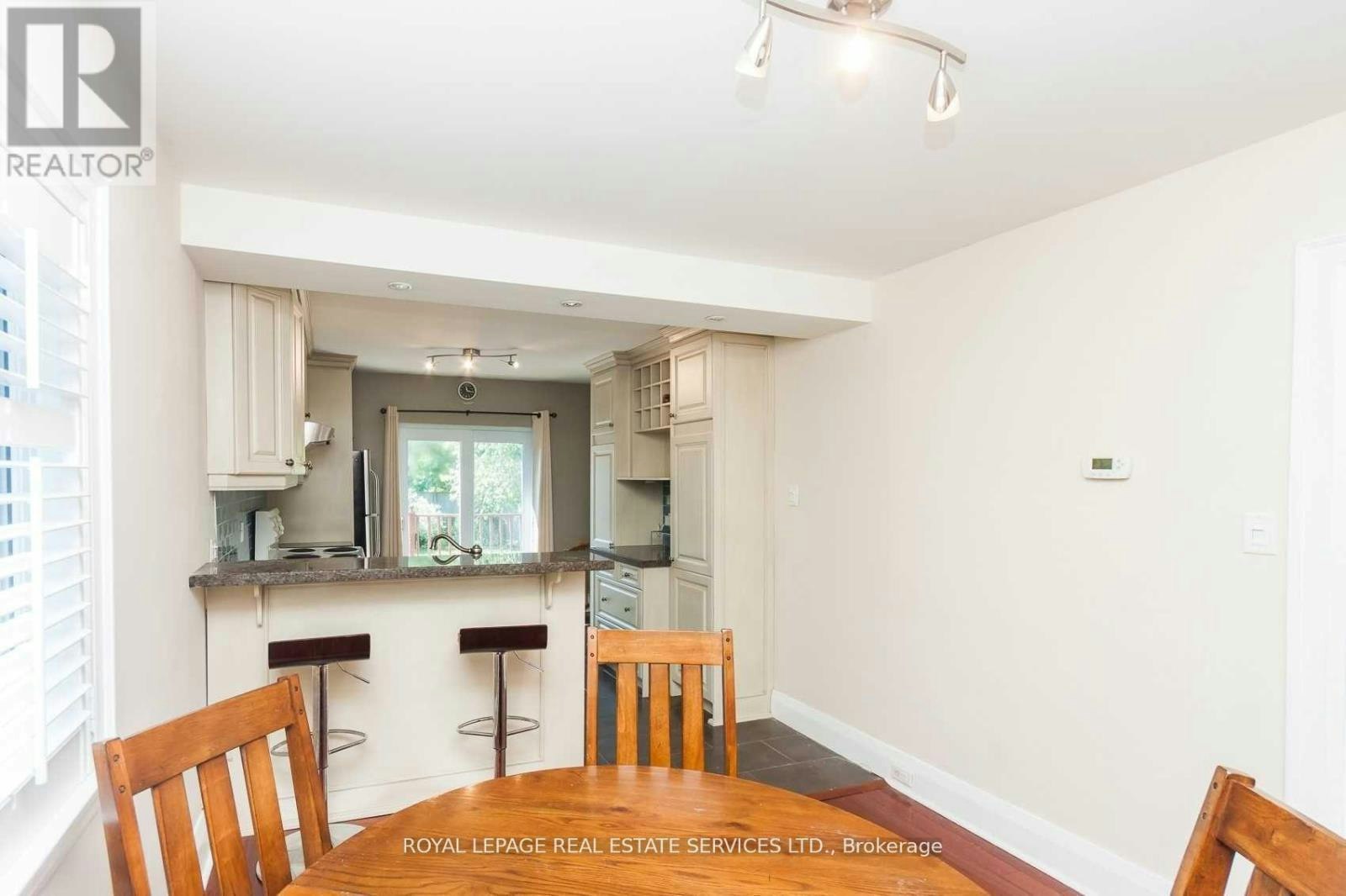 21 Belgravia Avenue, Toronto, ON, M6E 2M4 - 10