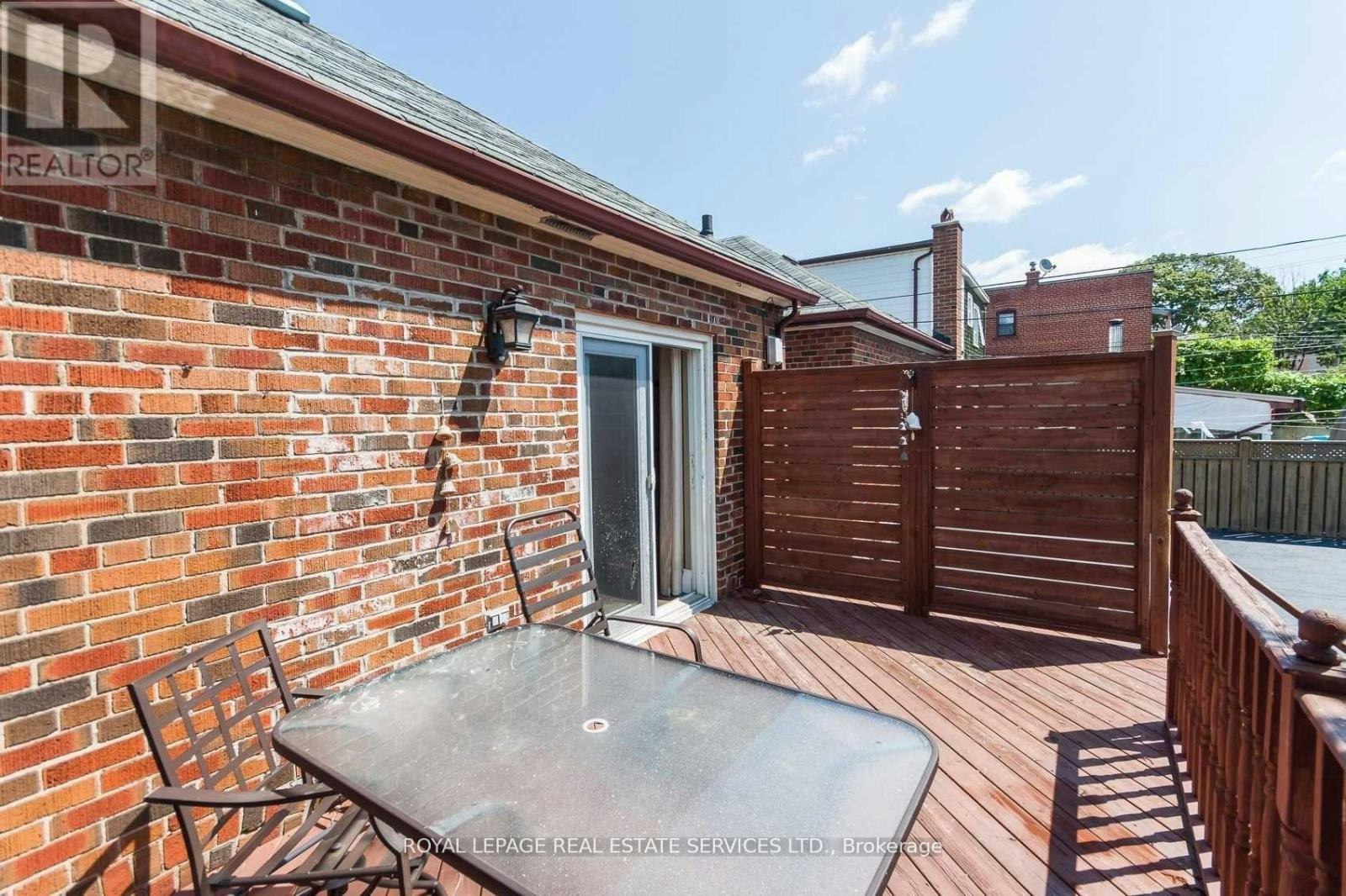 21 Belgravia Avenue, Toronto, ON, M6E 2M4 - 39