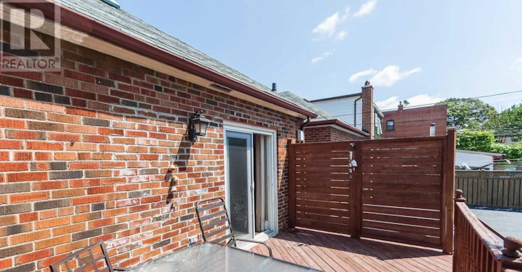 21 Belgravia Avenue, Toronto, ON, M6E 2M4 - 39