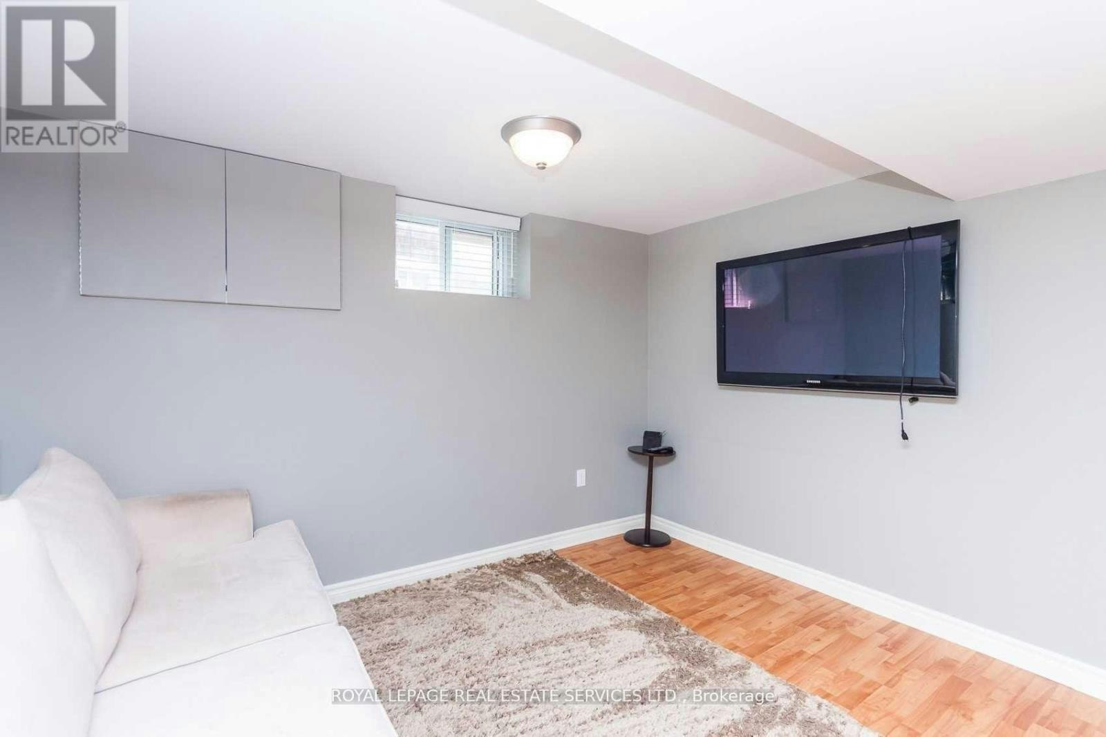 21 Belgravia Avenue, Toronto, ON, M6E 2M4 - 30