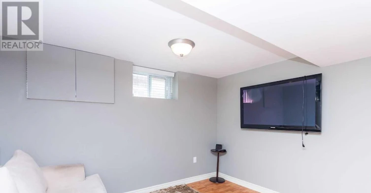 21 Belgravia Avenue, Toronto, ON, M6E 2M4 - 30